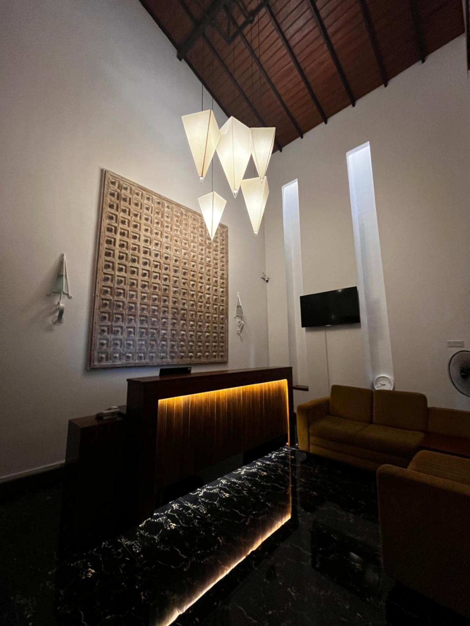 Livin Lush Luxury Retreat Hotell Anuradhapura Exteriör bild