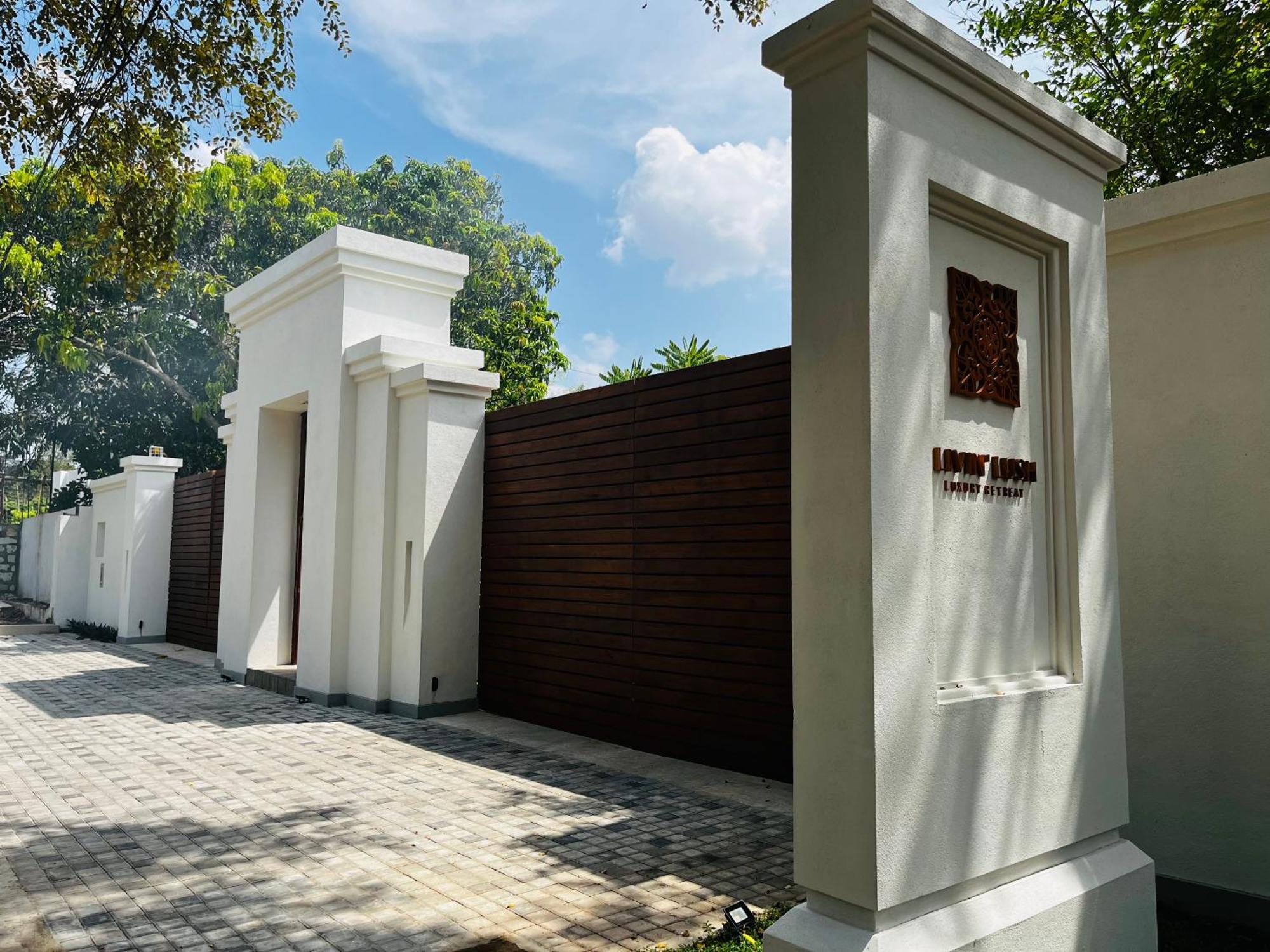 Livin Lush Luxury Retreat Hotell Anuradhapura Exteriör bild