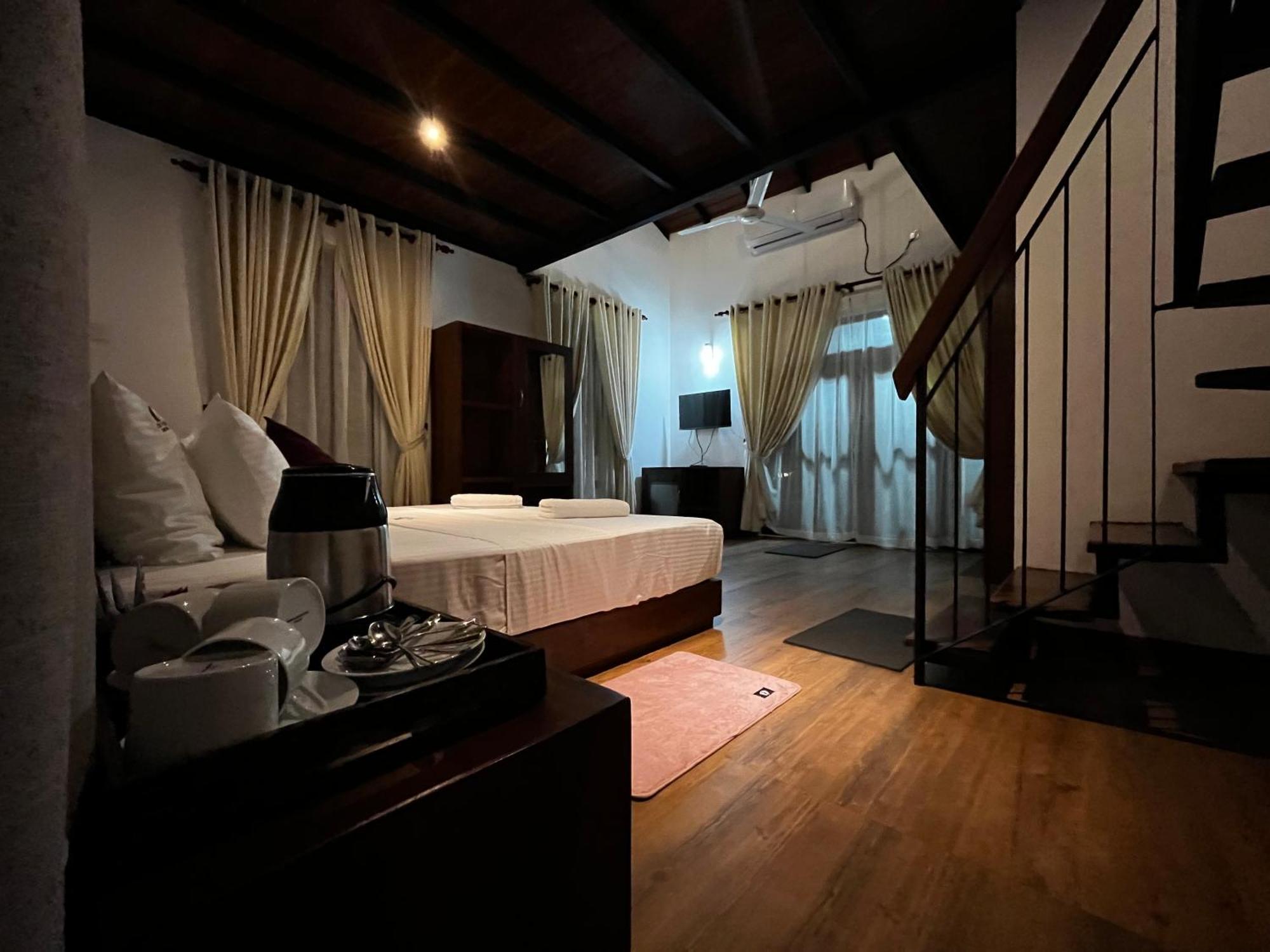 Livin Lush Luxury Retreat Hotell Anuradhapura Exteriör bild