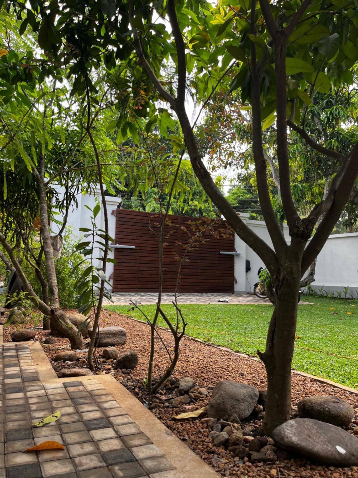 Livin Lush Luxury Retreat Hotell Anuradhapura Exteriör bild